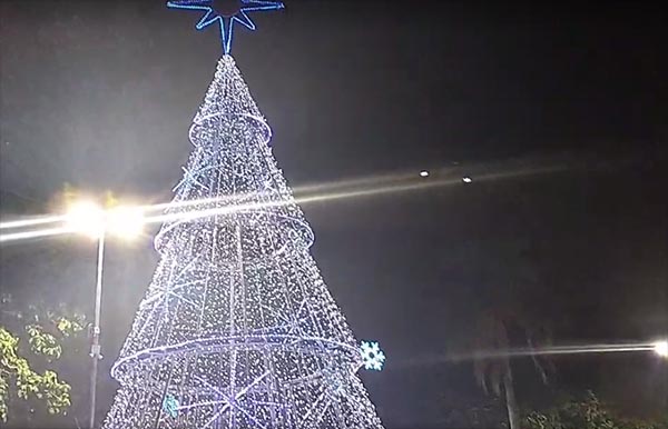 Câmara de Parauapebas realiza o acender das luzes de Natal 2023