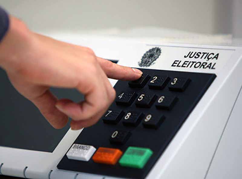 Eleitores com deficiência podem pedir transferência para seção especial