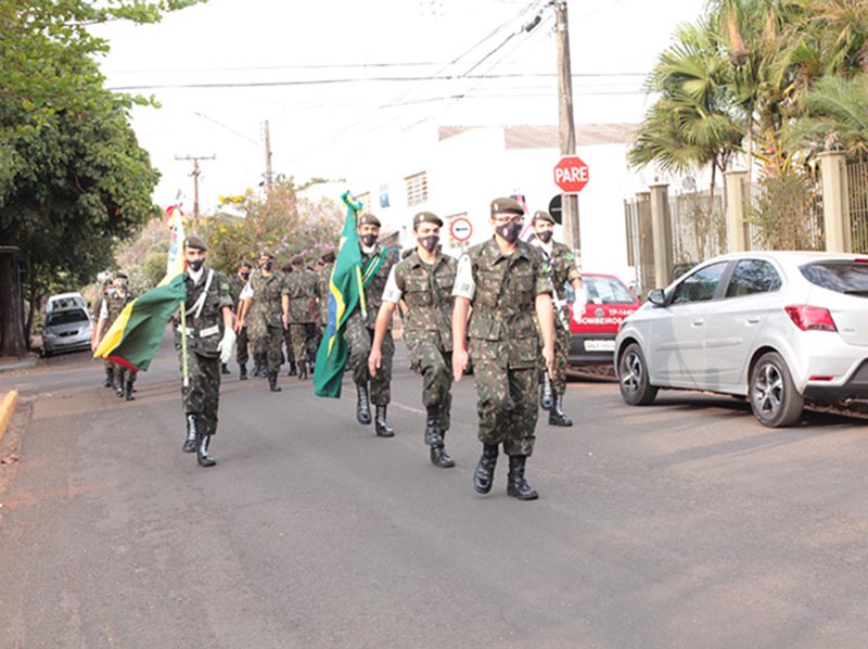 TG realiza formatura em comemoração ao Dia do Soldado