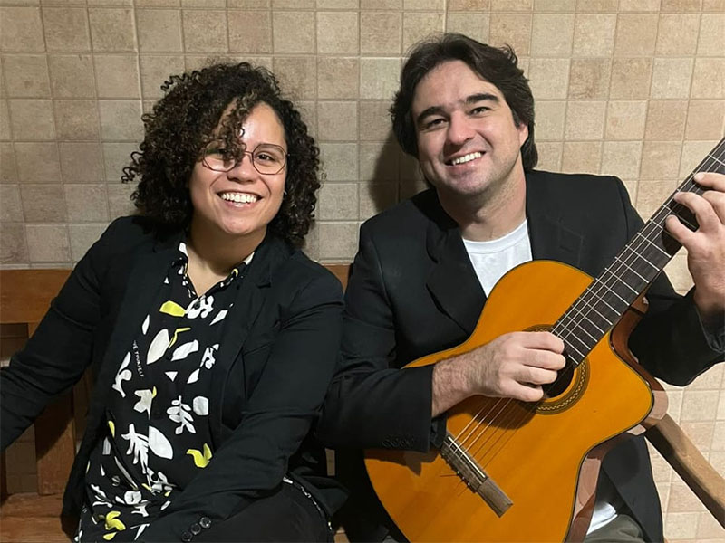 Sarah Barros e Tiago Abreu fazem show gratuito na Concha Acústica