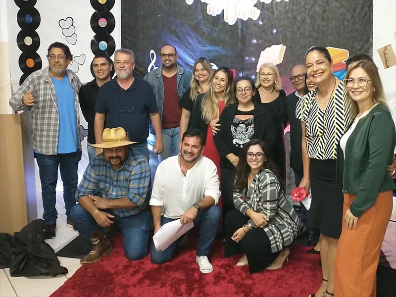 Sarau 'Versos e Música no Diva' é sucesso e promove resgate cultural em Paraguaçu Paulista