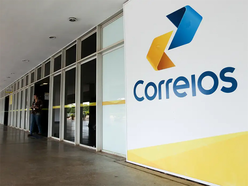 Correios alertam sobre golpe cobrando taxa para retirar encomenda