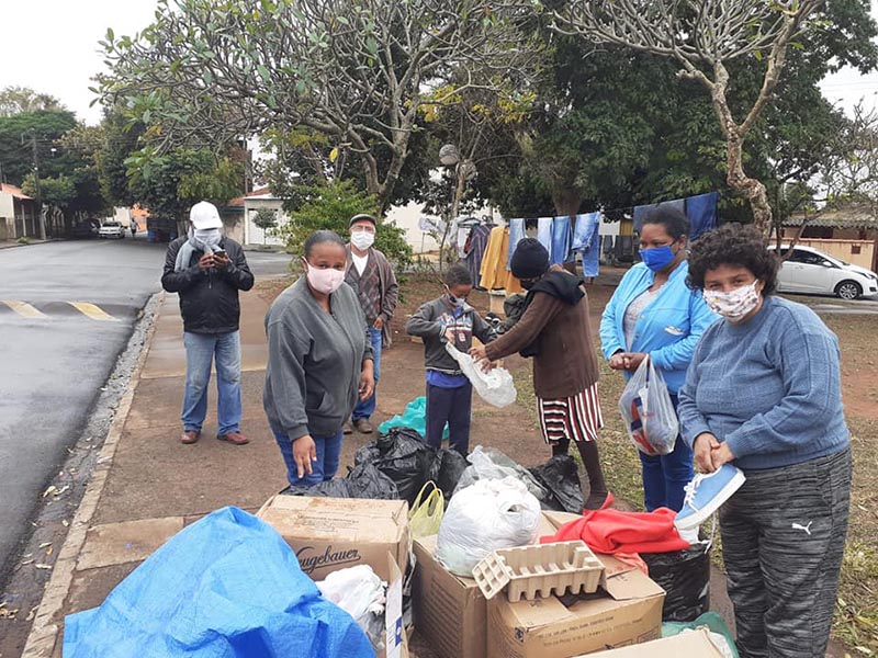 Cerca de 400 pessoas foram atendidas pelo Varal Solidário do Conpepp na Barra Funda