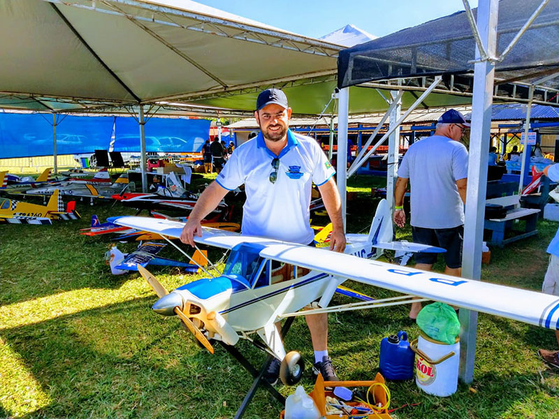 Paraguaçuense fala sobre sua paixão pelo aeromodelismo