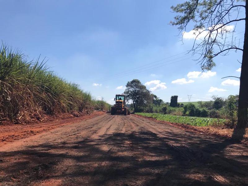 Prefeitura realiza obras de melhorias nas estradas do bairro rural São Matheus e Matusalém