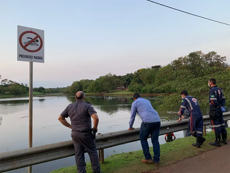 Bombeiros buscam por pescador que se afogou em lago de Tarumã