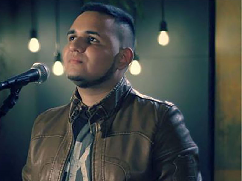 Jovem de Paraguaçu realiza sonho e lança clipe de música gospel