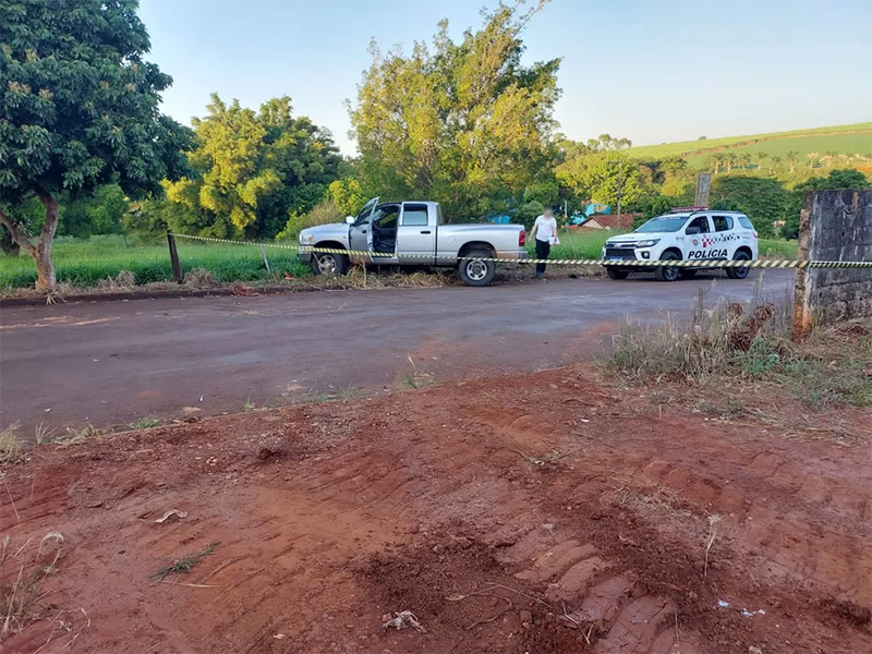 Suspeito de participar de roubo de caminhonete de luxo é morto a tiros pela PM em abordagem em Iepê