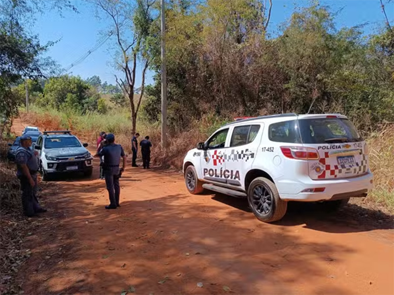 Bebê é encontrado morto dentro de saco plástico em canavial de Rubiácea