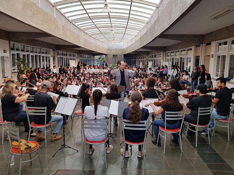 Orquestra Jovem de Paraguaçu Paulista realiza concerto na Escola Sesi