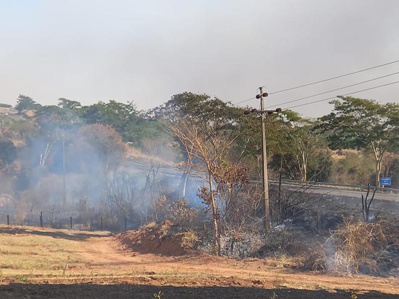 Em 30 dias, queimadas provocaram interrupção no fornecimento de energia para 2,5 mil clientes