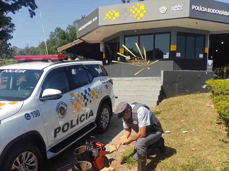 Jovens bolivianos são flagrados em Assis com pasta base de cocaína escondida em compressores de ar