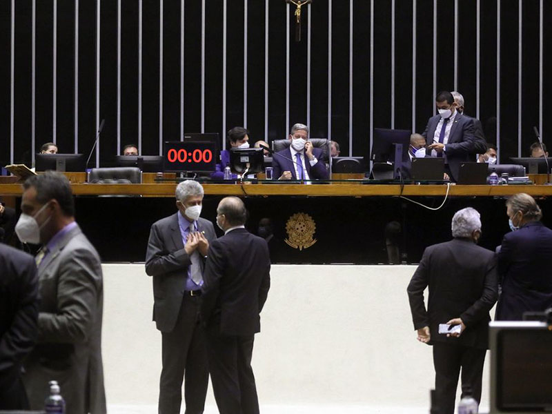 Câmara aprova projeto que altera Lei de Improbidade Administrativa