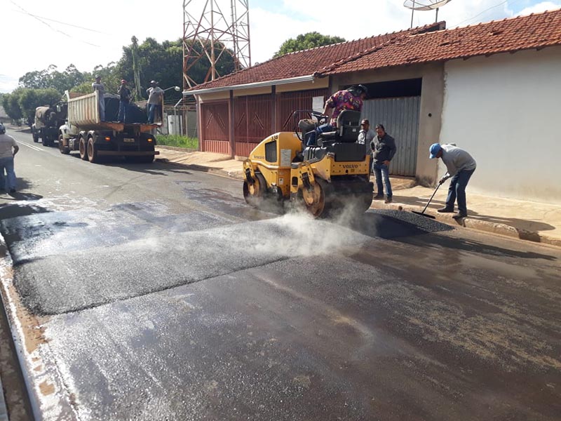 Prefeitura realiza operação tapa buracos e instalação de lombada em Conceição de Monte Alegre