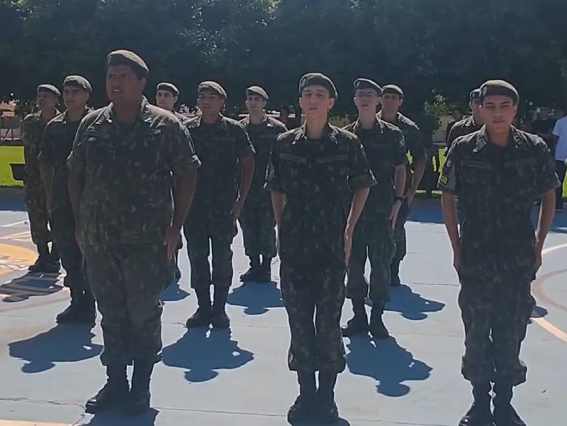 Tiro de Guerra realiza Formatura de encerramento do ano de instrução