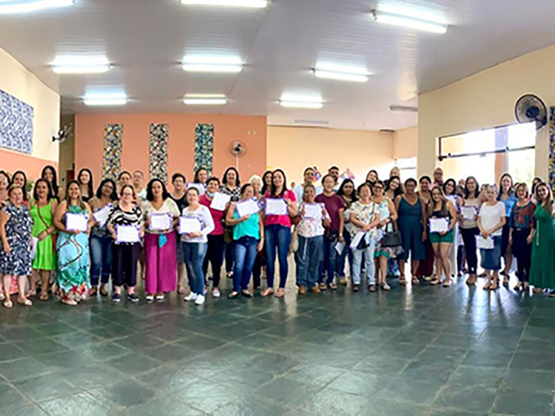 Prefeitura entrega certificados de cursos de qualificação realizados no Espaço Qualifica