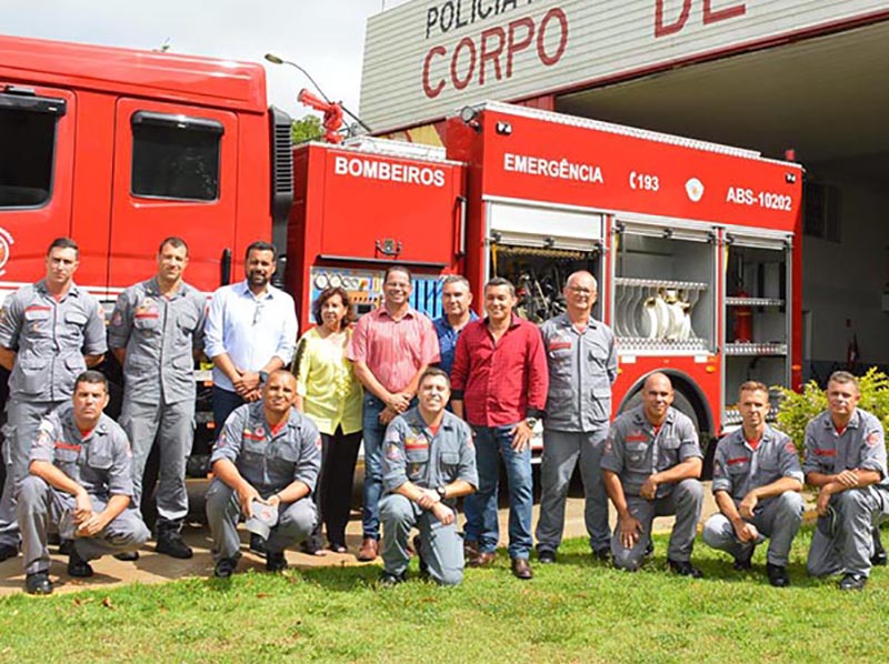 Corpo de Bombeiros de Paraguaçu recebe nova viatura