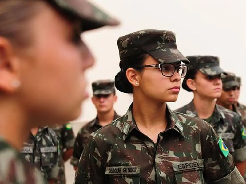 Forças Armadas iniciam alistamento voluntário feminino