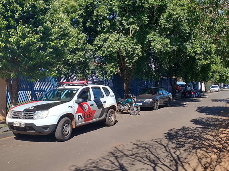 Homem armado com faca invade escola e assusta funcionários em Paraguaçu Paulista