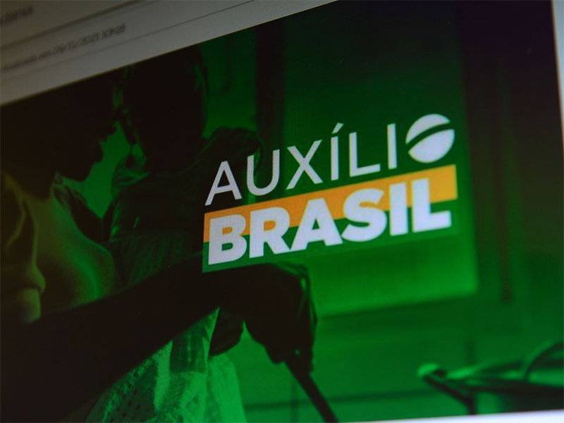 Caixa paga Auxílio Brasil para beneficiários com NIS final 3