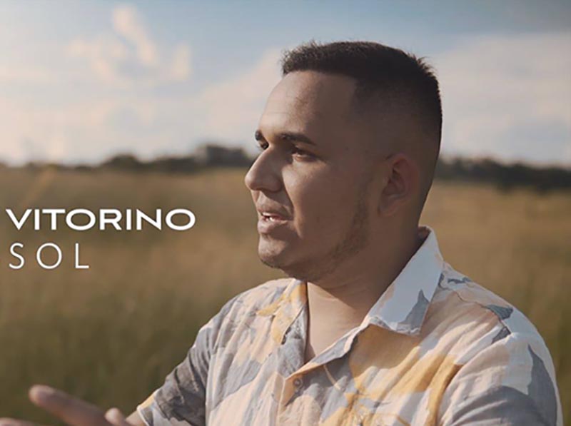 Jovem paraguaçuense lança clipe da música Girassol