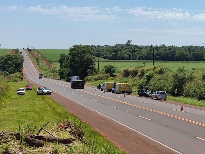 Homem de 46 anos morre ao ter moto atingida por carro na rodovia em Florínea