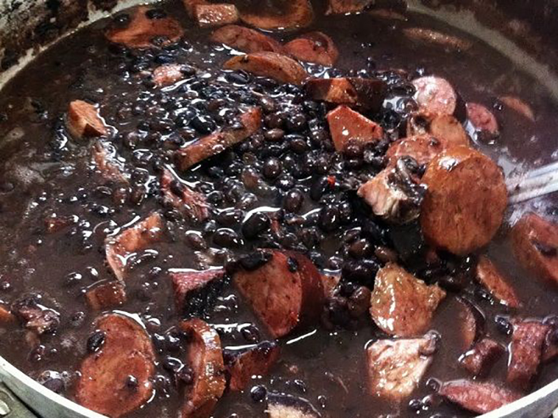 Humm!!! Hoje é dia de feijoada completa no Restaurante Terceiro Tempo