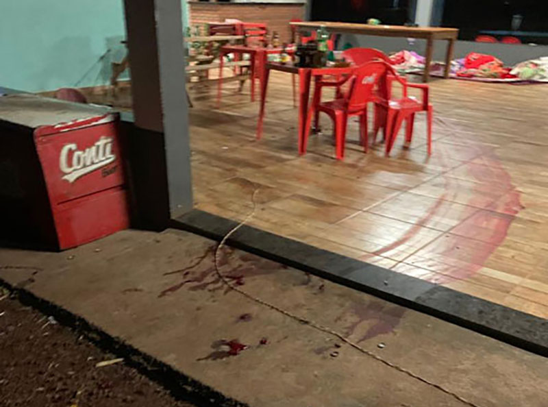 Mulher morre baleada após briga durante festa em chácara