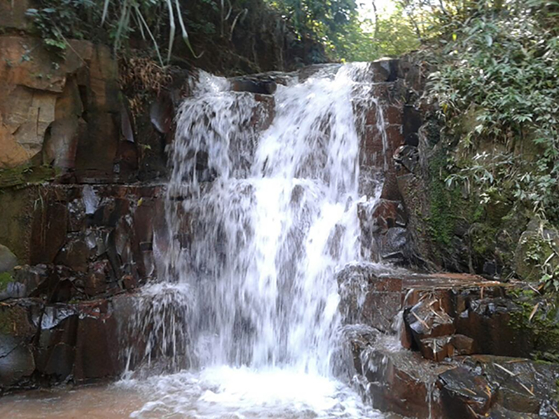 Calor e férias causam aumento na procura por cachoeiras em Paraguaçu Paulista