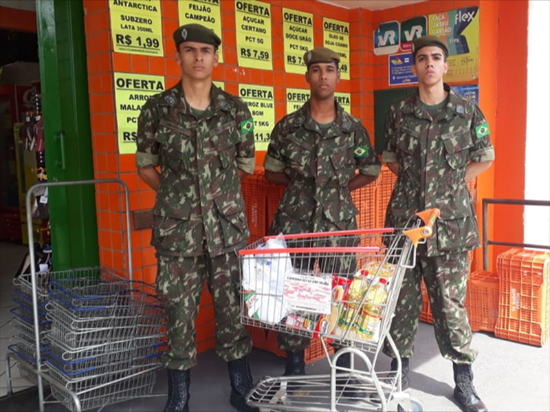 Tiro de Guerra arrecada quase 4 toneladas de alimentos na campanha Arroz com Feijão