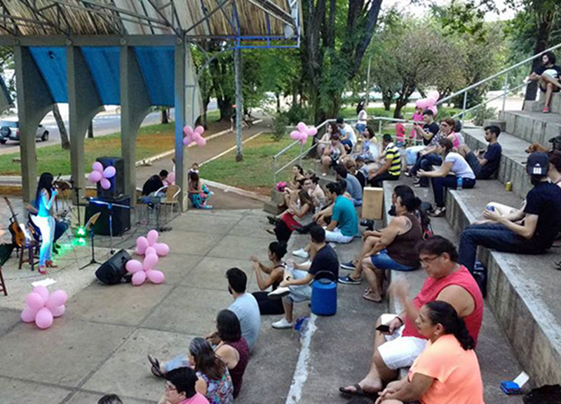 Pela saúde da mulher, paraguaçuenses se unem em tarde musical na Concha Acústica