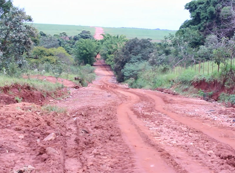 Chuvas prejudicam estradas rurais em Paraguaçu Paulista