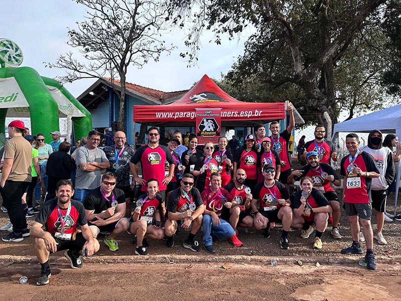 Equipe Paraguaçu Runners fatura 7 troféus durante Corrida Pedestre em Cruzália