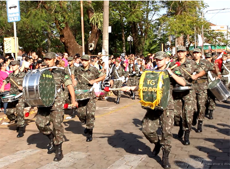 7 de Setembro é marcado por Desfile Cívico em Paraguaçu