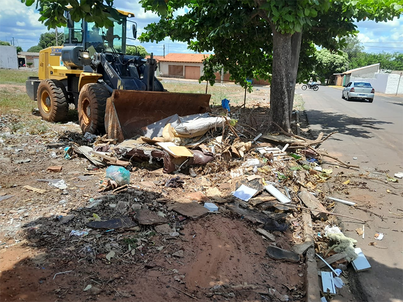 Departamentos de Saúde,  Obras e Meio Ambiente promovem ação contra a leishmaniose em Paraguaçu