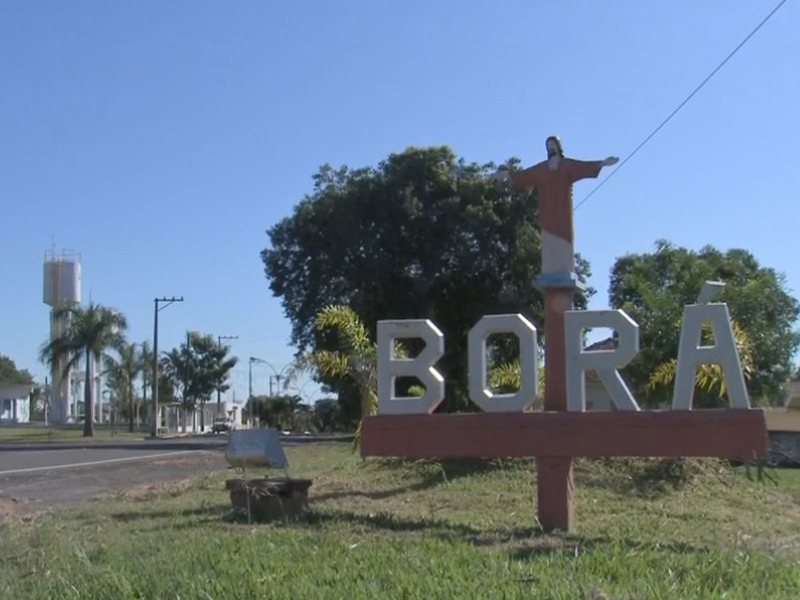 Menor cidade de SP, Borá avança no calendário e vacina pessoas a partir de 43 anos