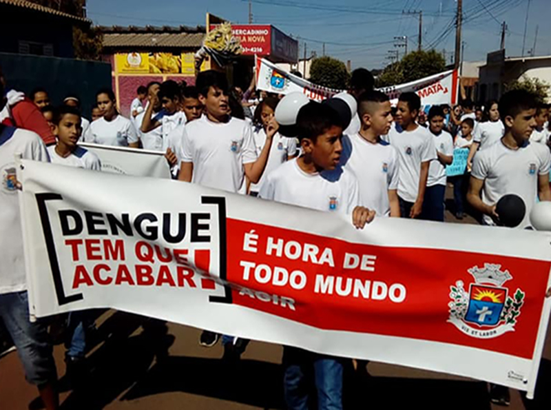 Escola Municipal Helena Wirgues promove caminhada contra a dengue