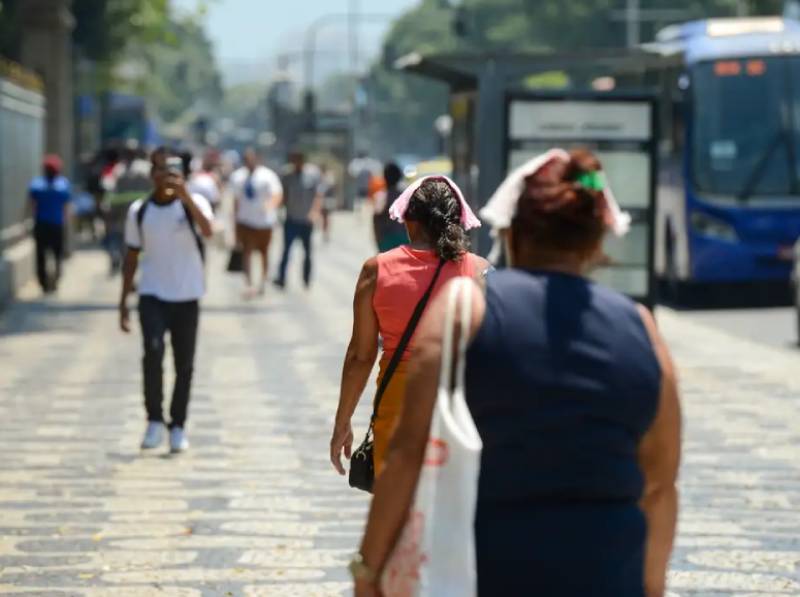 Inmet prevê onda de calor e temperaturas acima da média no país