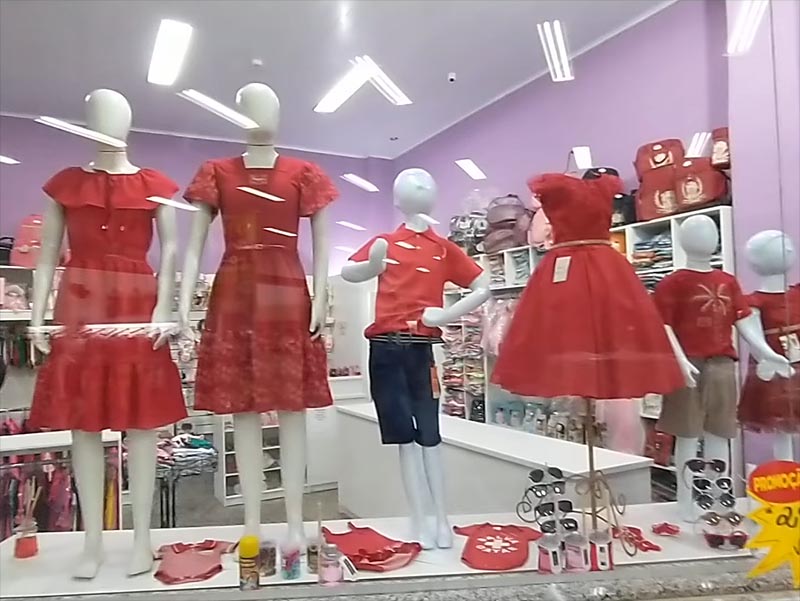 Moda infantil é na Sapeka Kids! Tudo o que você precisa, em um único lugar!