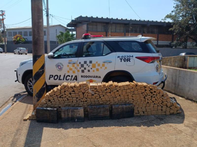 Polícia Rodoviária apreende veículo com droga em rodovia de Santa Cruz do Rio Pardo