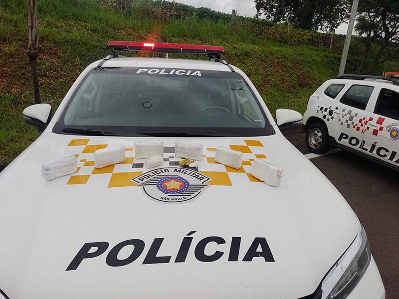 Bolivianas são presas transportando pasta base de cocaína em ônibus em Santa Cruz do Rio Pardo