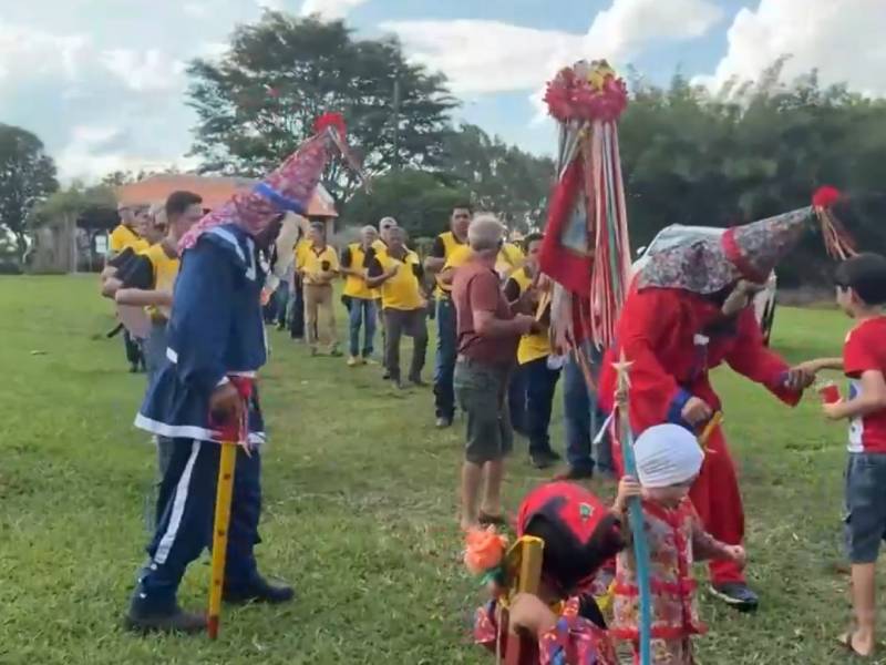 Festa dos Santos Reis reúne milhares de pessoas no bairro do Campinho, em Paraguaçu Paulista