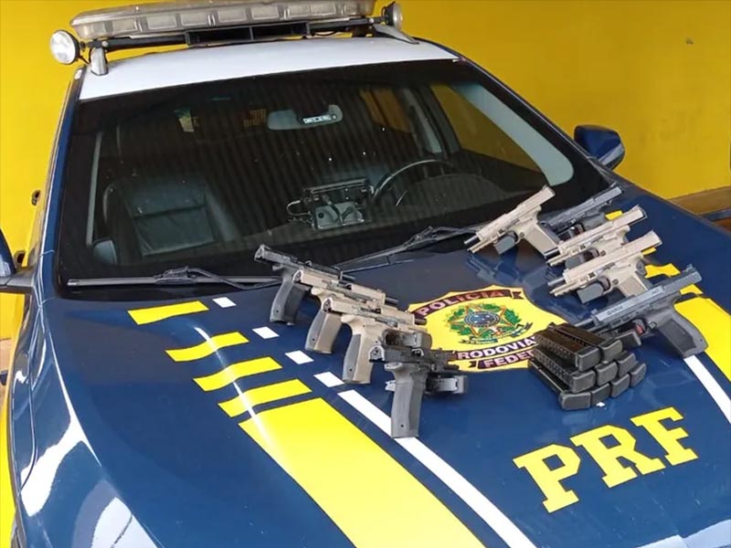 Homem é preso transportando nove pistolas no tanque de combustível em rodovia de Ourinhos