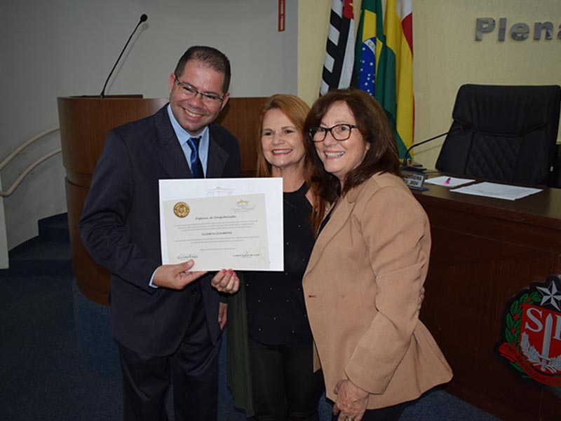 Paraguaçuenses que participaram da encenação da Paixão de Cristo são homenageados na Câmara