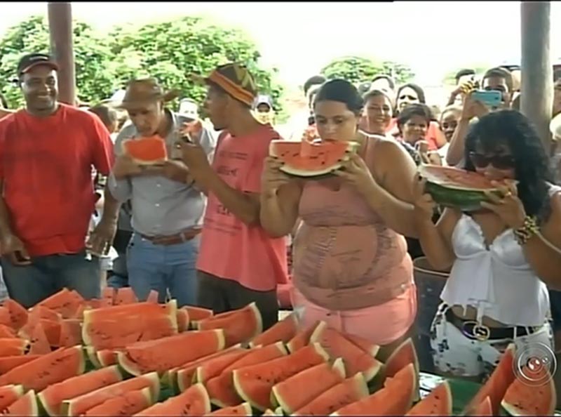 Oscar Bressane se prepara para sua 7ª Festa da Melancia