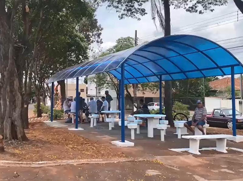 Prefeitura entrega cobertura da Praça Dona Lídia