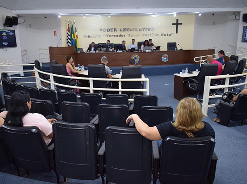 Câmara aprova projetos do Prefeito Antian, entre eles o de reajuste do salário dos servidores