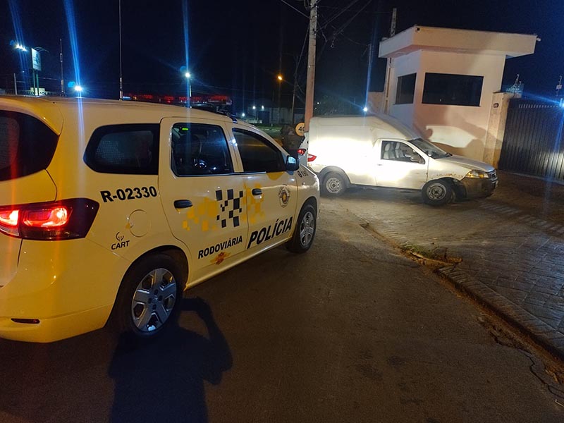 Polícia Rodoviária prende dois homens com carro furtado em Ourinhos