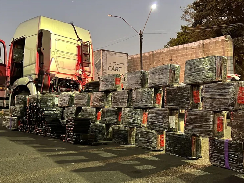 Homem é preso com grande carregamento de maconha em rodovia de Marília