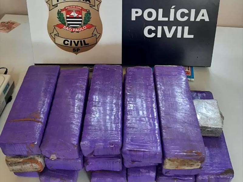 Polícia Civil encontra e apreende mais de 12 quilos de maconha em mochila abandonada em Martinópolis